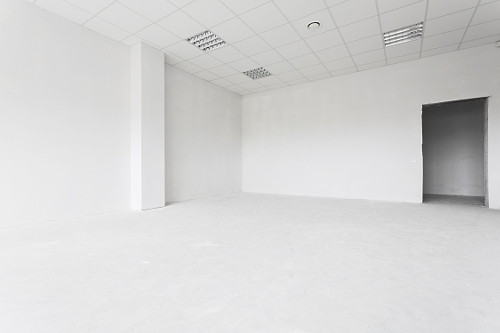 Пустой офис без разграничения пространства.